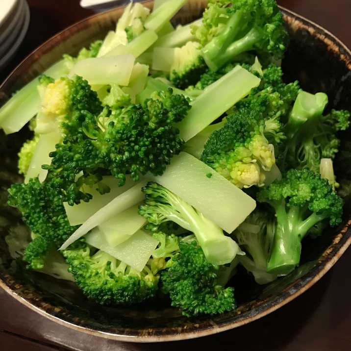 茎まで完食、ブロッコリー